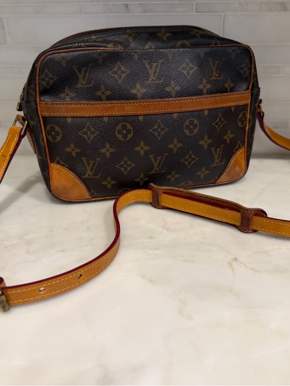 Louis Vuitton LV Monogram Trocadero 27 - Picture 2 of 13